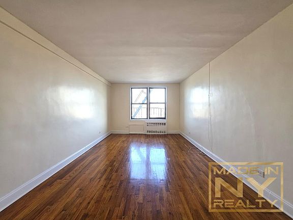3rd image of 1625 Rockaway Pkwy APT 5W