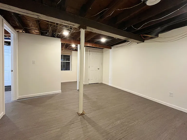 101 Olcott Dr — Photo 15