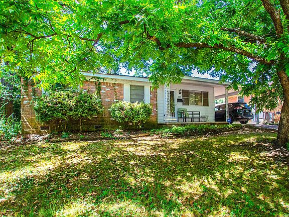 3rd image of 206 Steven Dr