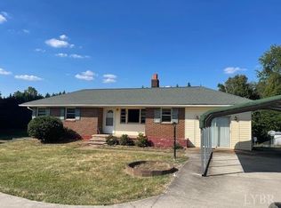 3325 Grit Rd, Hurt, VA 24563