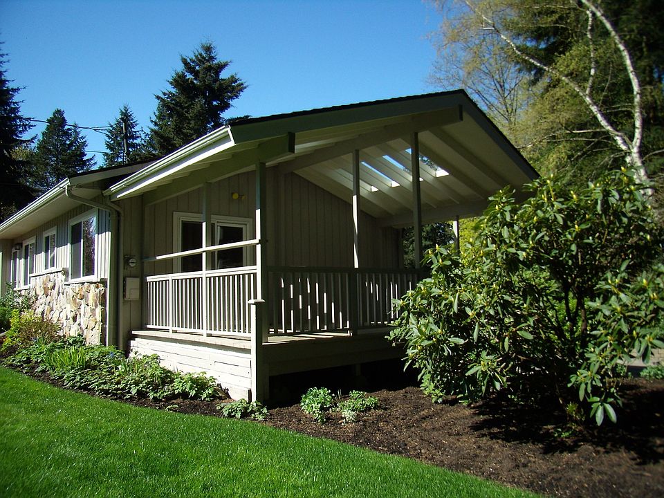 2nd image of 19131 47th Pl NE