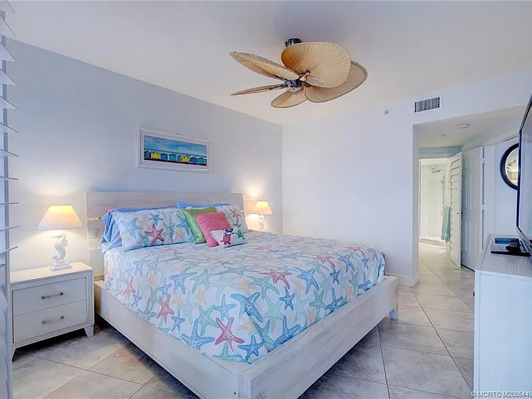 5750 NE Island Cove Way #3302 — Photo 14