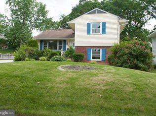 8435 Ravenswood Rd, Hyattsville, MD 20784