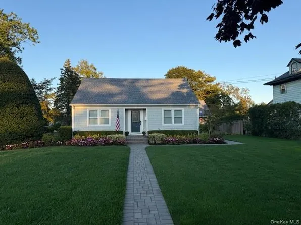 131 Jayne Avenue, Patchogue, NY 11772