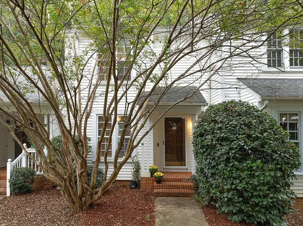 148 Greenmont Ln, Cary, NC 27511