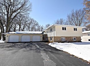 20899 Isle Ave, Lakeville, MN 55044