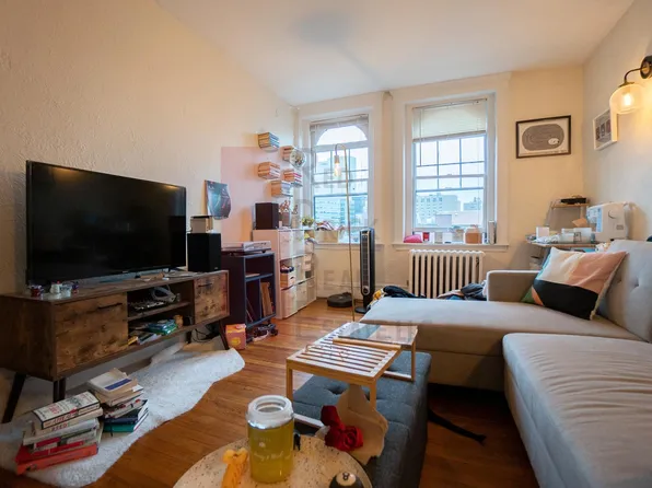28 Anderson St APT 14, Boston, MA 02114