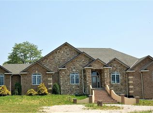 7315 Dewey Rd, Thompson, OH 44086