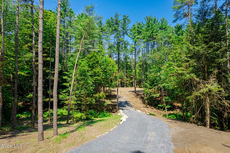 3rd image of 112 Kilmer Road