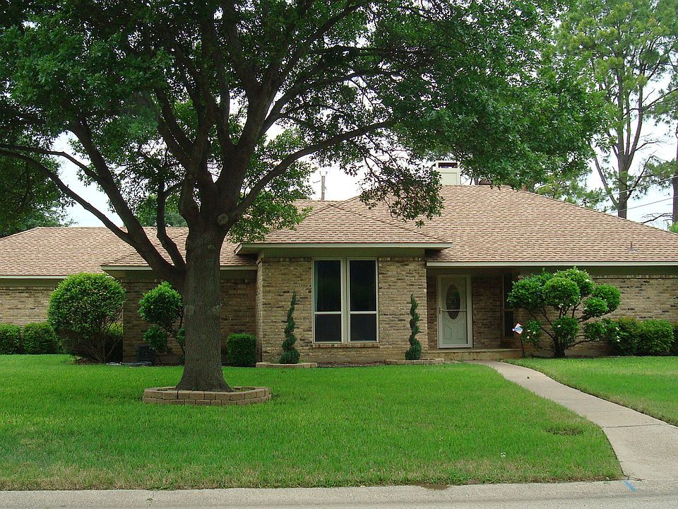 1st image of 437 Patricia Ln
