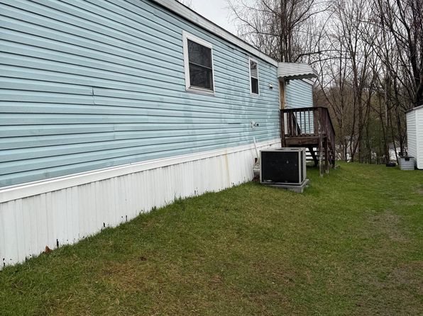 317 Ashford Ln, Hereford, PA 18056