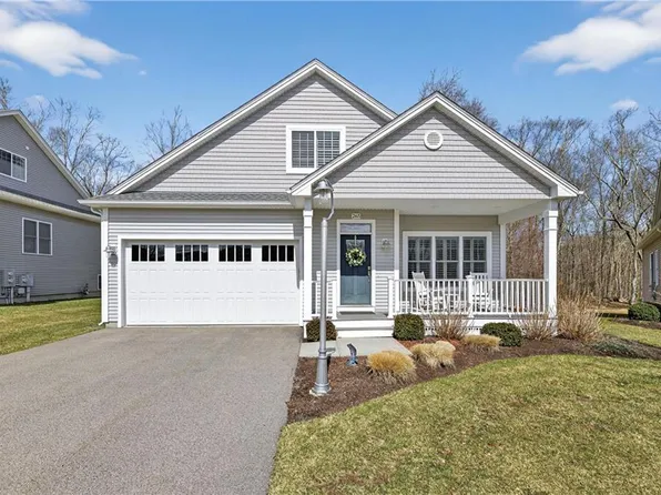 265 Wickford Ct, North Kingstown, RI 02852