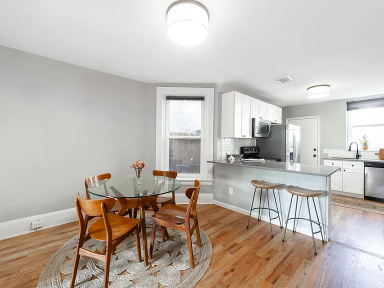 Countertop seating for up to four stools!