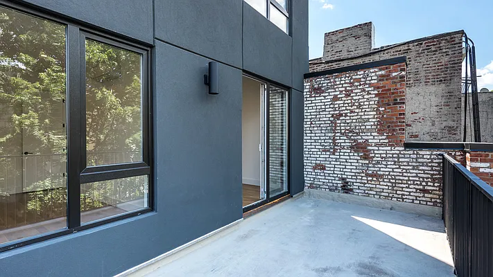 Rented by Nooklyn NYC LLC | media 9