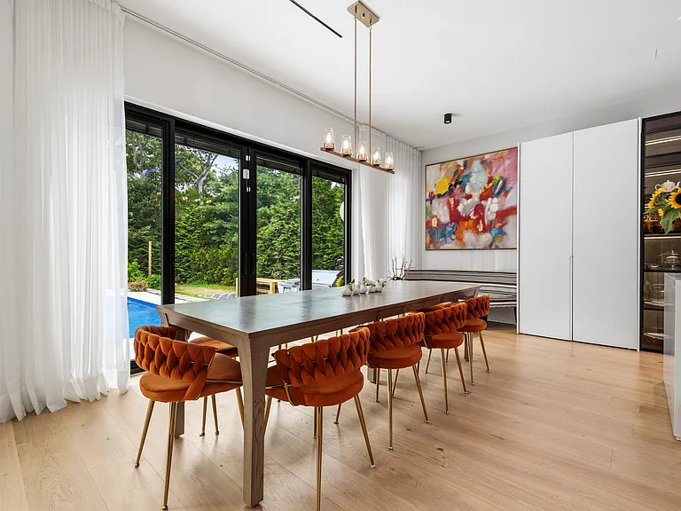 101 Montauk Blvd — Photo 42