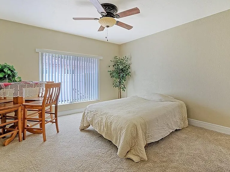 1235 Lakeview Rd — Photo 4