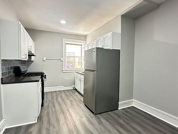 4th image of 157 Halsted St APT 108
