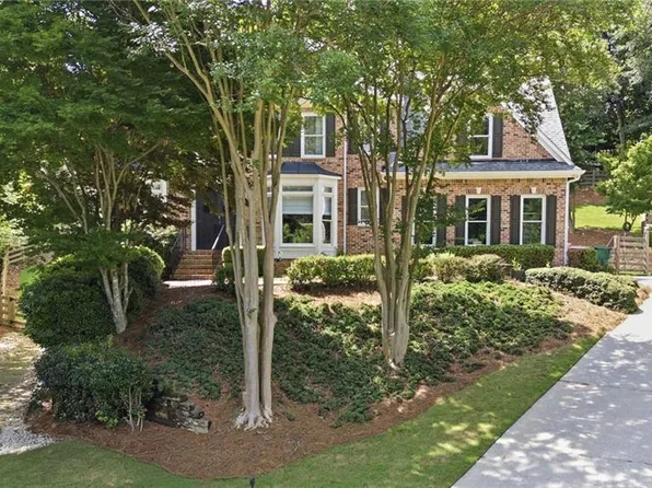 112 Grandcrest Dr, Suwanee, GA 30024