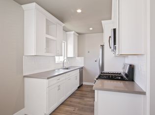 727 Owen Dr APT D, Huntington Beach, CA 92648