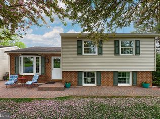 76 Mount Airy Rd, New Providence, PA 17560