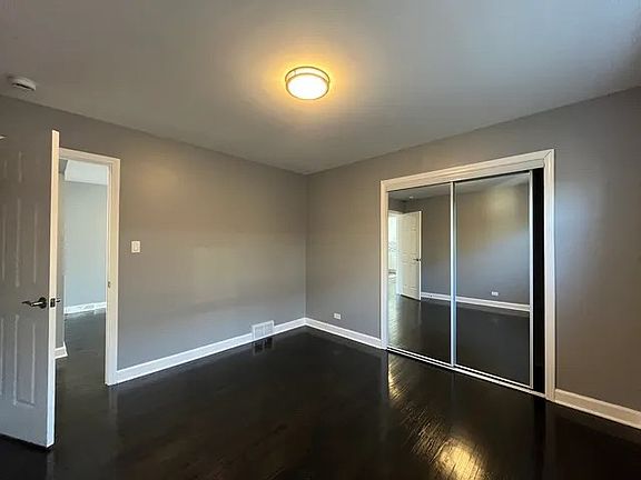 5th image of 323 22nd Ave Floor 2