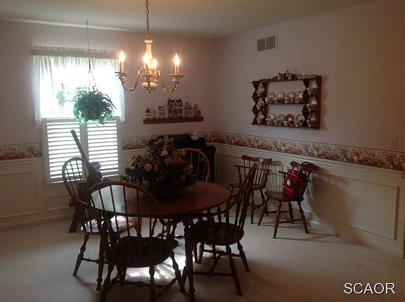 3rd image of 33 Autumnwood Way