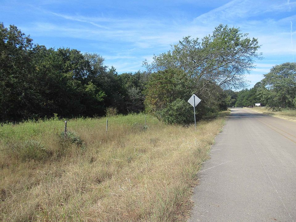 1st image of 16 Ac Cres #455