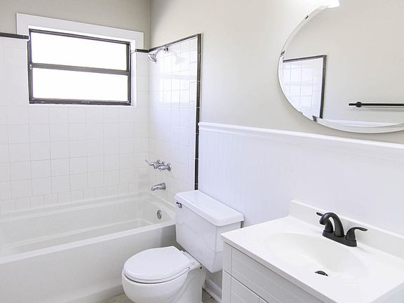5th image of 8116 Plunkett Ave