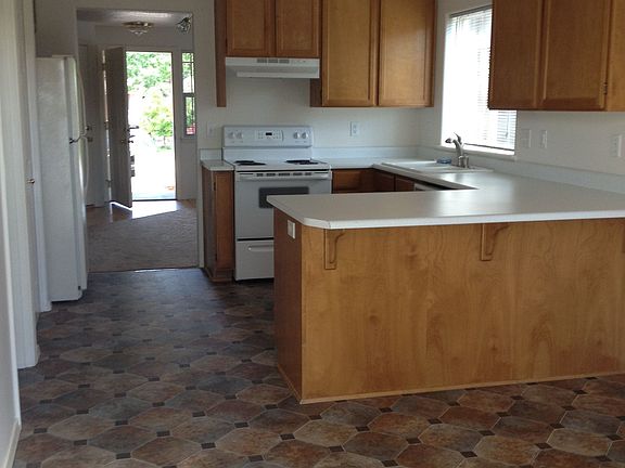 2nd image of 1492 Clearsprings Dr