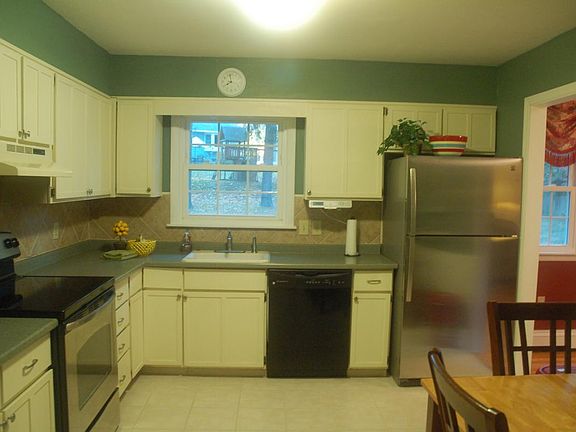 5th image of 12 Trice Dr