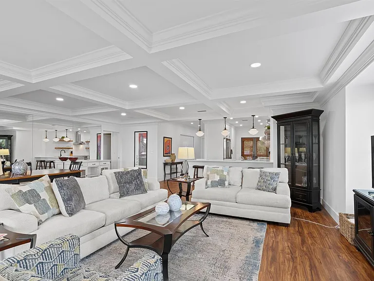2835 Polo Island Dr #H202 — Photo 6