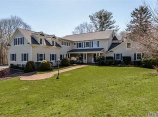 7 Locust Rd, Northport, NY 11768