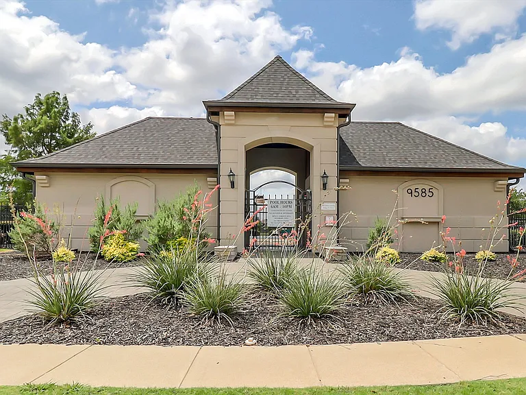 4154 Parterre Dr — Photo 28