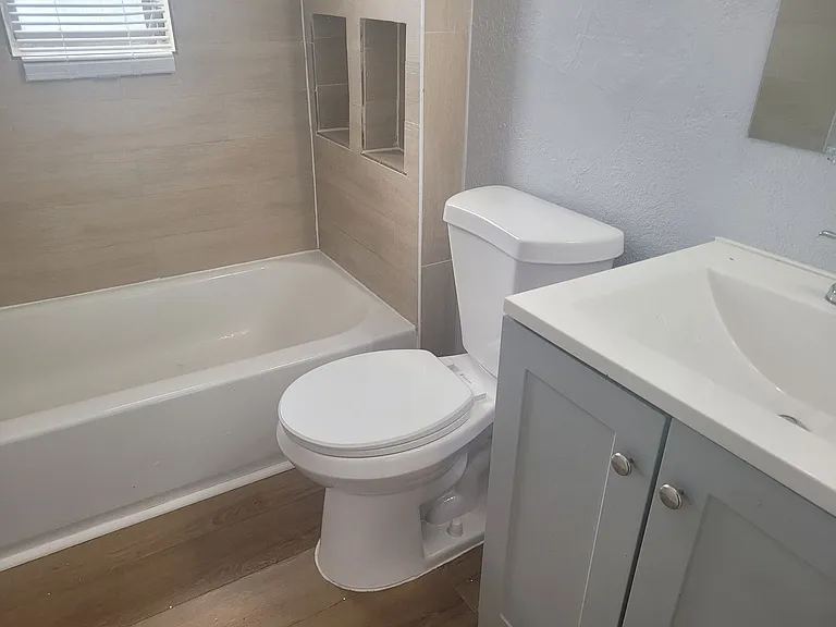 1320 Oleander Ave — Photo 29