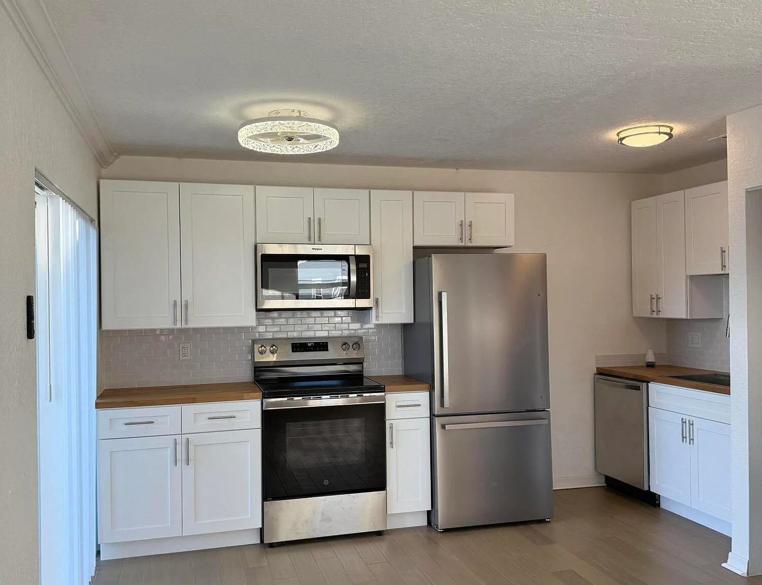 2 bed, 1.0 bath, 992 sqft, $1,700 — Photo 2