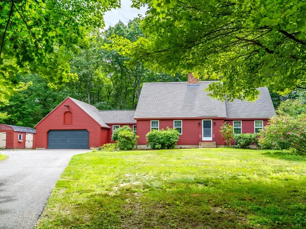 123 Saunders St, Gardner, MA 01440