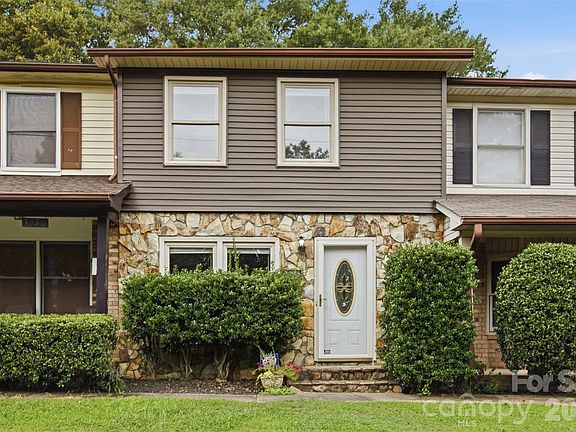 2nd image of 1228-B Oakwood Ave