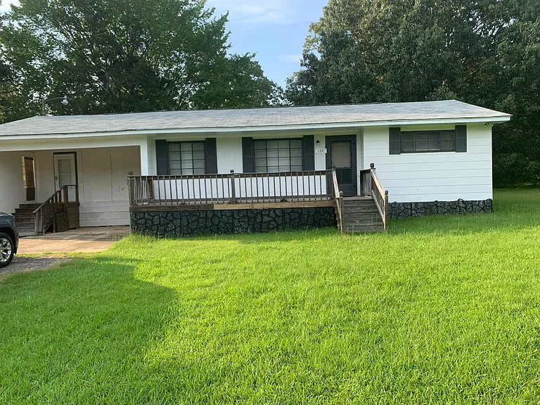 120 Alex Seal Ln — Photo 1
