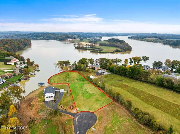 3836 Lakeside Estates Way, Louisville, TN 37777