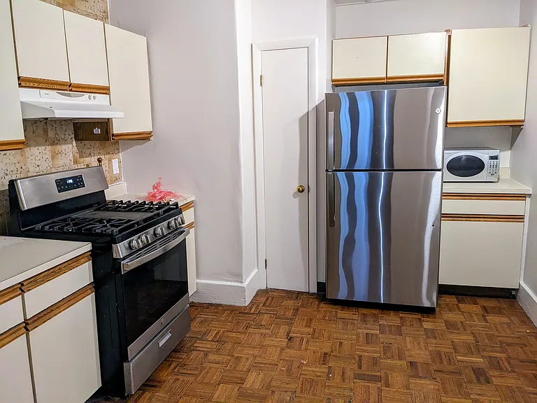 69 Dana St #4 — Photo 7