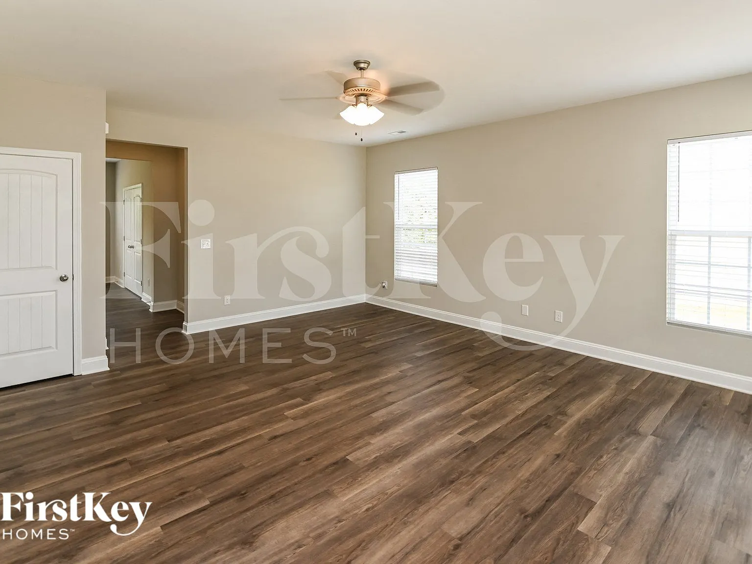 4 bed, 2.5 bath, 2315 sqft, $2,325 — Photo 3