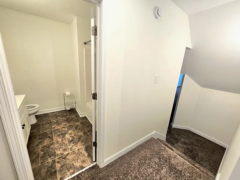 735 Courtland Ave — Photo 35