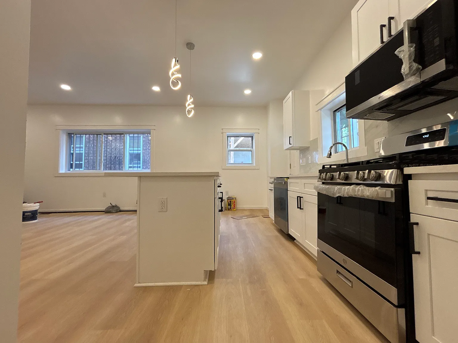2 bed, 2.5 bath, $1,900 — Photo 2