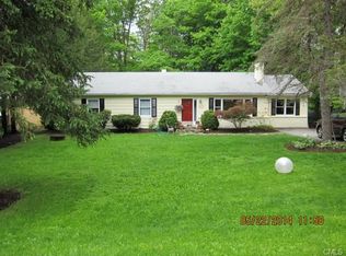 12 Maple St, Weston, CT 06883
