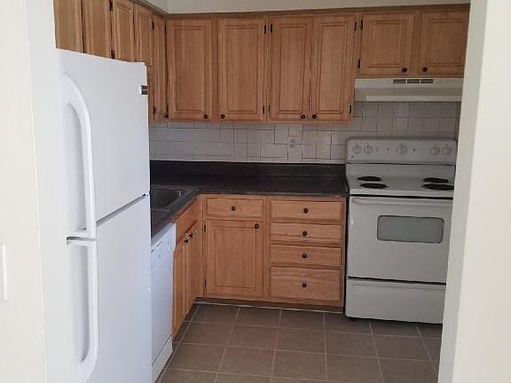 2nd image of 51 Greenwood Dr