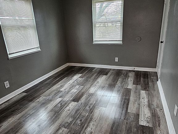 4th image of 138 Laura Ave #3