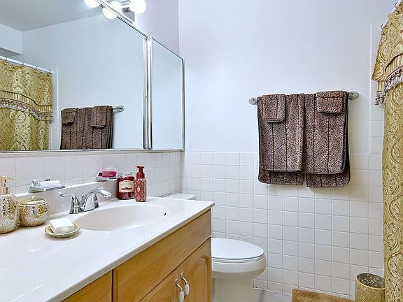 5th image of 4250 N Marine Dr APT 1731