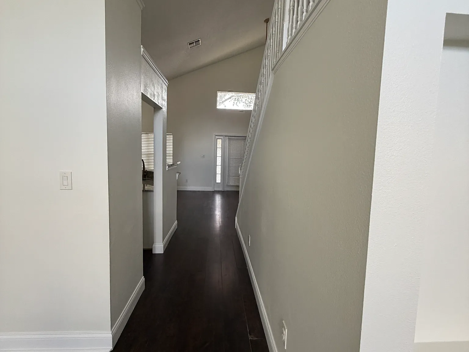 4 bed, 2.5 bath, 2323 sqft, $3,800 — Photo 4