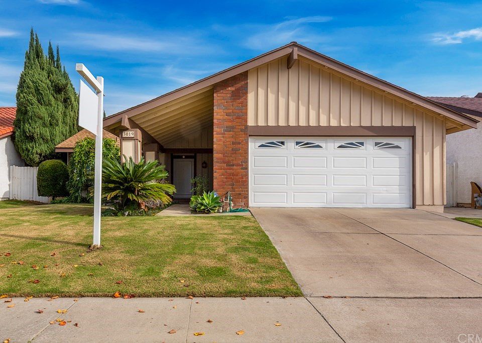 1st image of 3019 S Manitoba Dr