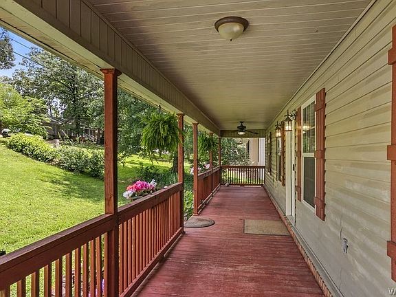 2nd image of 1929 Idlewood Dr